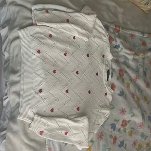 Great condition crème sweater with pink hearts